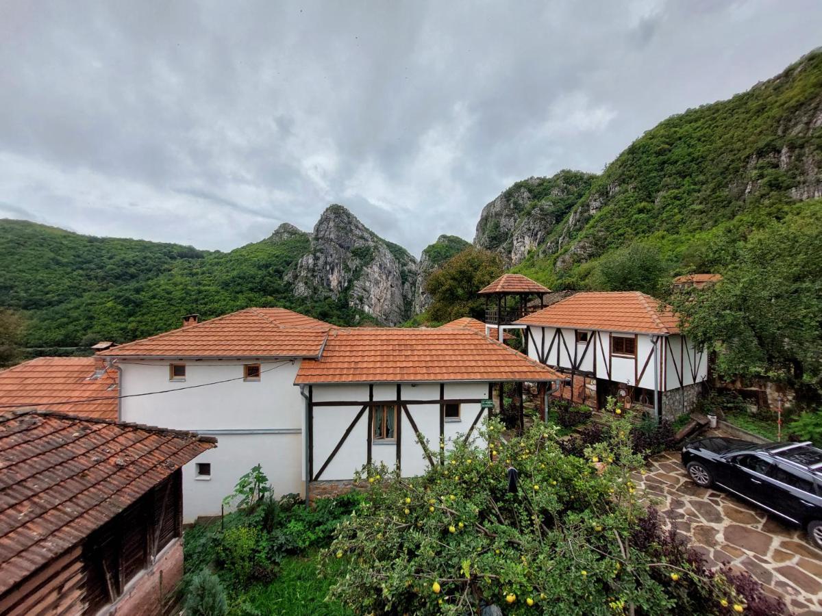Golemi Kamik Pirot Villa Ngoại thất bức ảnh